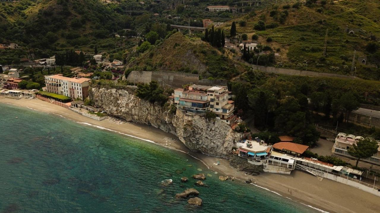 Mare Roccia Beachfront Apartment Taormina Luaran gambar
