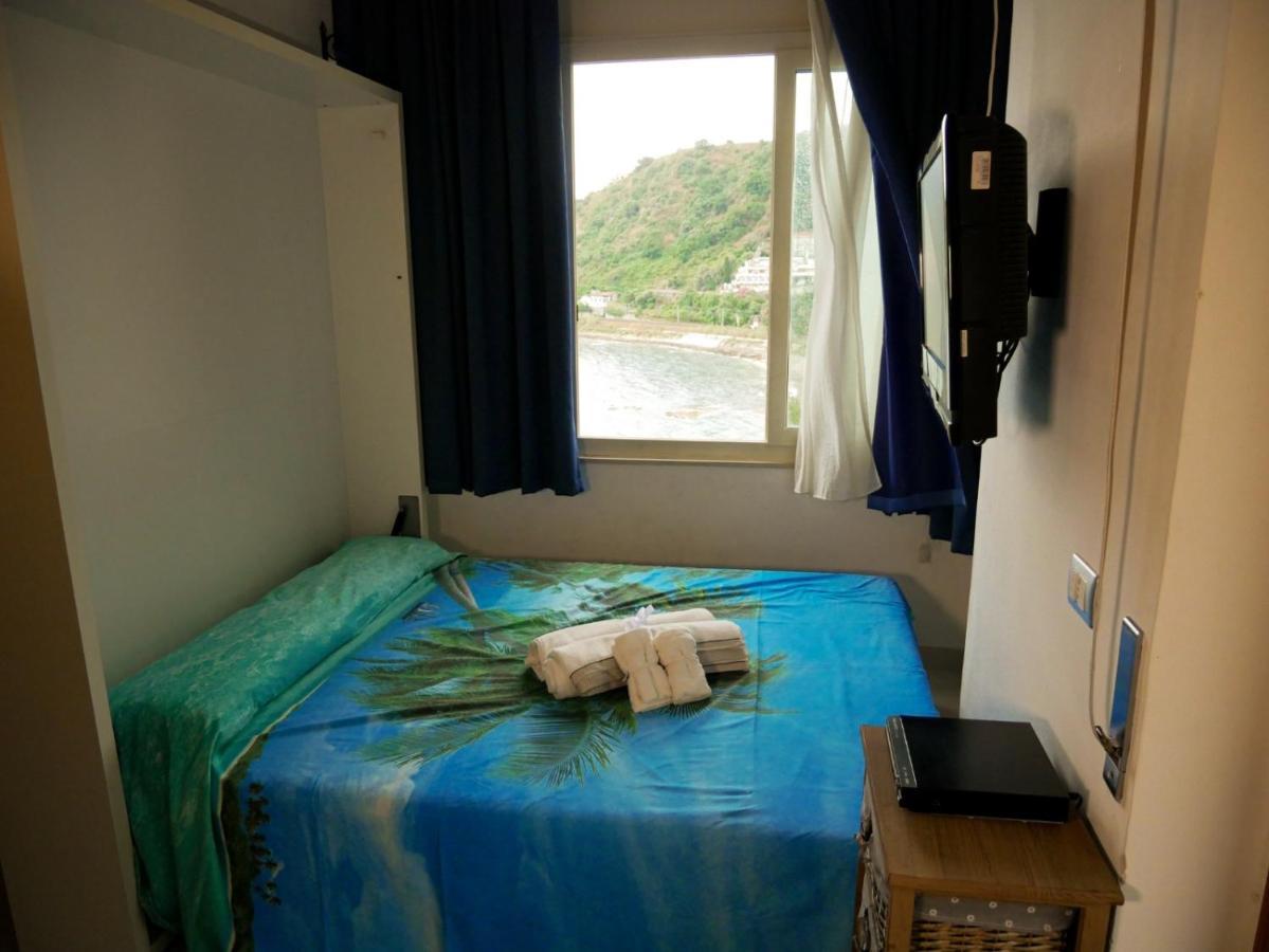 Mare Roccia Beachfront Apartment Taormina Luaran gambar
